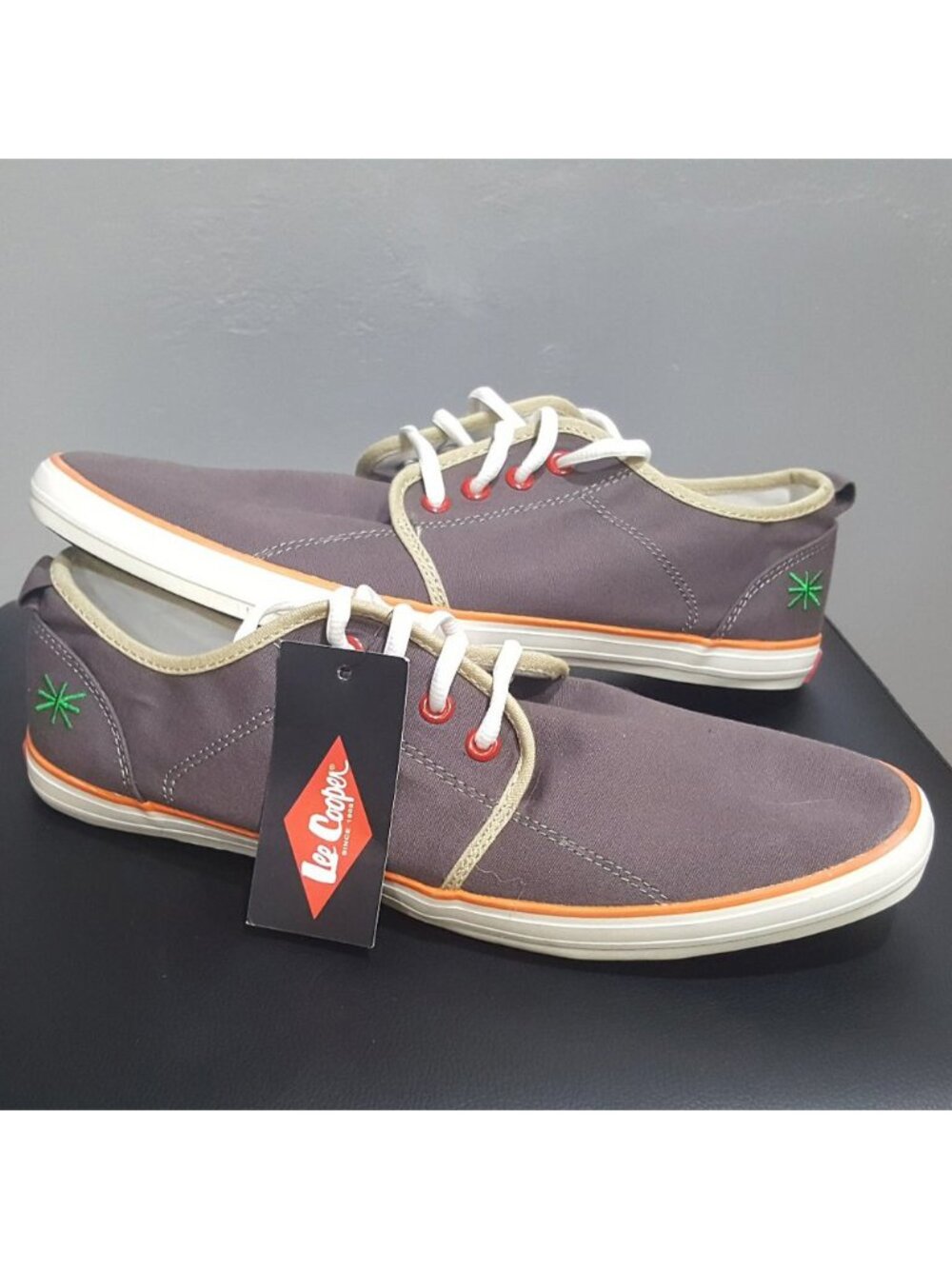 Lee Cooper Brown Canvas Lo Shoes men 10 (44)